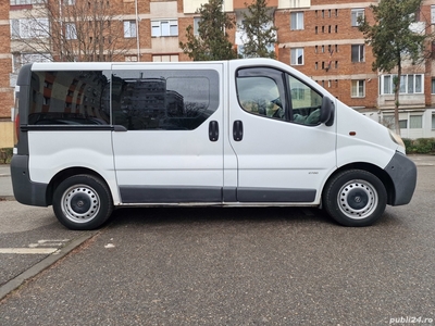 opel vivaro 1.9 D.8+1 loc