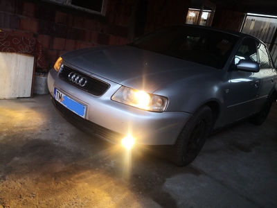 Vând Audi a3 16 benzina Otelu Rosu