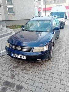 Vând Passat B5