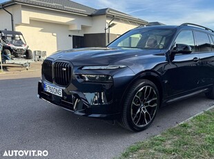 BMW X7 M60i xDrive AT MHEV