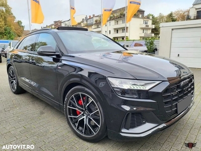 Audi Q8 55 TFSIe quattro tiptronic