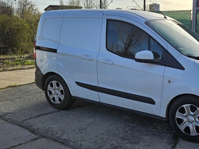 Ford Transit Courier 2015 1.5 TDCI Euro5 107000 km !