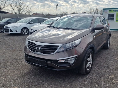 Kia Sportage 1.7d an 2013 NOIE. 12 luni garantie posibil RATE