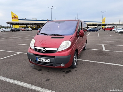 Vand Opel Vivaro model TOUR