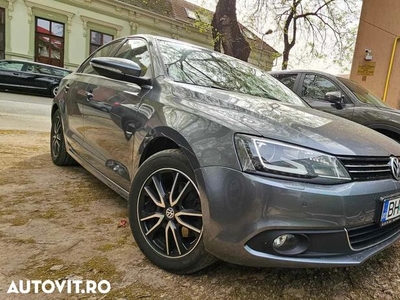 Volkswagen Jetta 2.0 TDI CR DPF Highline