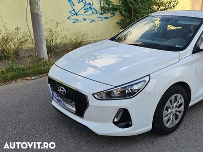 Hyundai i30 benzina 100 cai euro 6 revizii la Hyundai