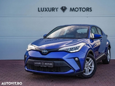 Toyota C-HR Hybrid Style Selection