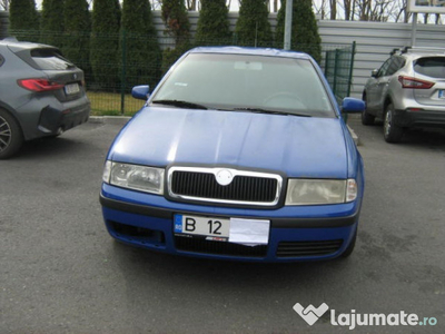 Skoda Octavia Benzina + G P L 1800 EURO