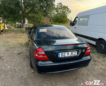 Mercedes Benz E 220 CDI