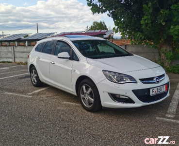 Opel Astra J 2.0 Diesel Euro5, Piele, Navi, Trapa, Bi-Xenon