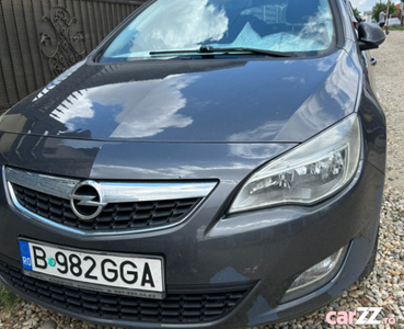 Opel Astra J an producție 2011