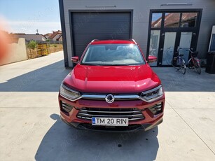 Vand Korando Ssangyong 2023 premium rosu 8500km primul proprietar 26500 euro negociabil