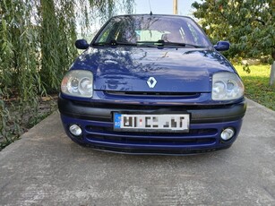 Vând Renault Clio