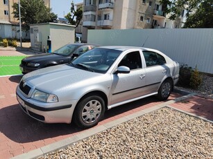 Vând Skoda Octavia 1