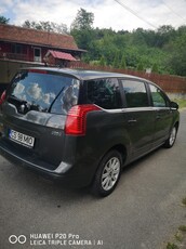 Vind Peugeot 5008 din 2010