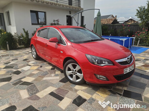 Opel astra j// euro 5// bi-xenon// navi color//