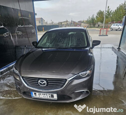 Mazda 6 2.0 benzina 165 cai echipare Revolution