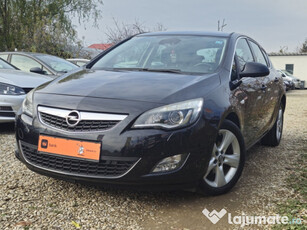 Opel Astra J 1.6 benzina 2010 Bixenon Led Senzori