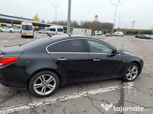 Opel insignia lmousine