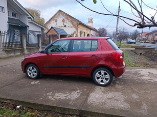 Skoda Fabia an 2008 benzina 1.2 klima adus recent