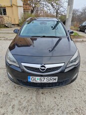 Vând Opel Astra j Sports Tourier