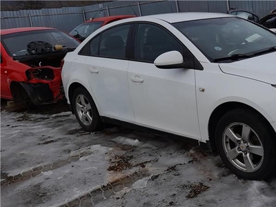 Dezmembrez Chevrolet cruze motor 1.6 benzina