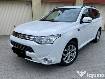 Mitsubishi outlander phev instyle +