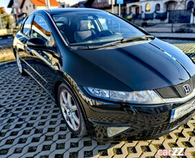 Honda Civic FN2 masina