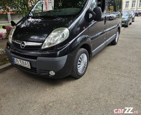 Opel vivaro 2.0 114Cp 8+1