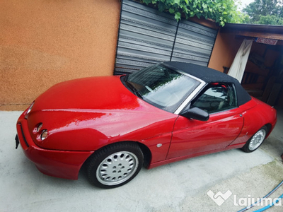 Alfa Romeo 916 s2 spider