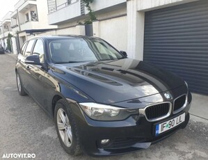 BMW Seria 3 318d Touring Aut.