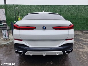 BMW X6 xDrive40d AT MHEV