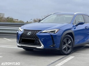 Lexus UX 250h 2.0L HEV 20H- (178 HP) 4X2 CVT Executive