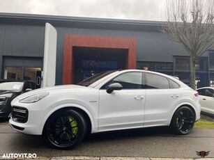 Porsche Cayenne Coupe Turbo S E-Hybrid Tiptronic S