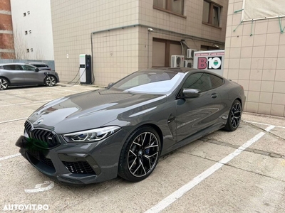 BMW M8 AT