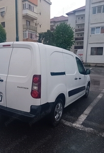 Vând Peugeot Partner Maxi autoutilitară