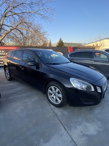 Volvo V60 D3 2013