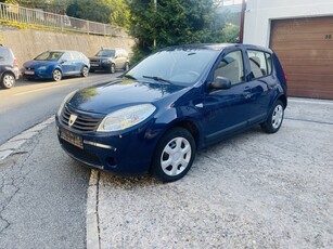 Dacia Sandero . Clima