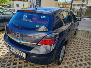 Opel Astra H