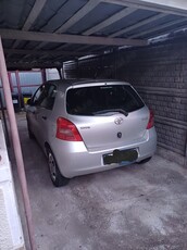 Vand toyota yaris 1.3 benzina