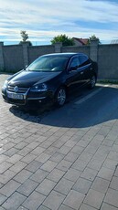 Vând vw jetta