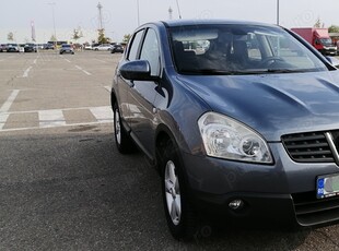 Nissan Qashqai 2009 benzină 1,6 115cp euro 4 Unic proprietar Înmatriculată în Țară 179000 km reali