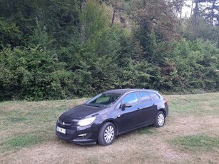 Opel Astra J Sports Tourer, 2.0 CDTI, 165 cai, an fabricație 2014, cutie automată