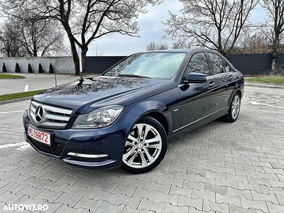 Mercedes-Benz C 200 T (BlueEFFICIENCY) Avantgarde