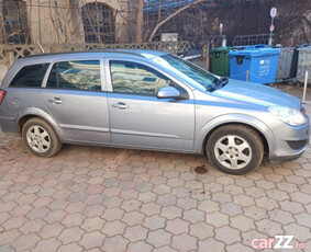 Opel Astra H masina