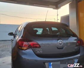 Opel astra j 2011