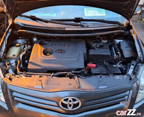 Toyota auris diesel 6 viteze facelift navigație camera senzori alarma