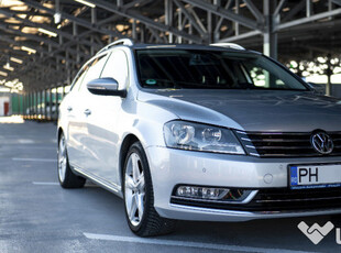 Volkswagen Passat B7 HIGHLINE - 1.6 tdi 6 trepte - Panoramic - Piele