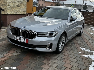 BMW Seria 5 520d Touring Aut. Luxury Line