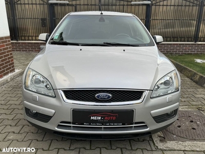 Ford Focus 2.0i Titanium